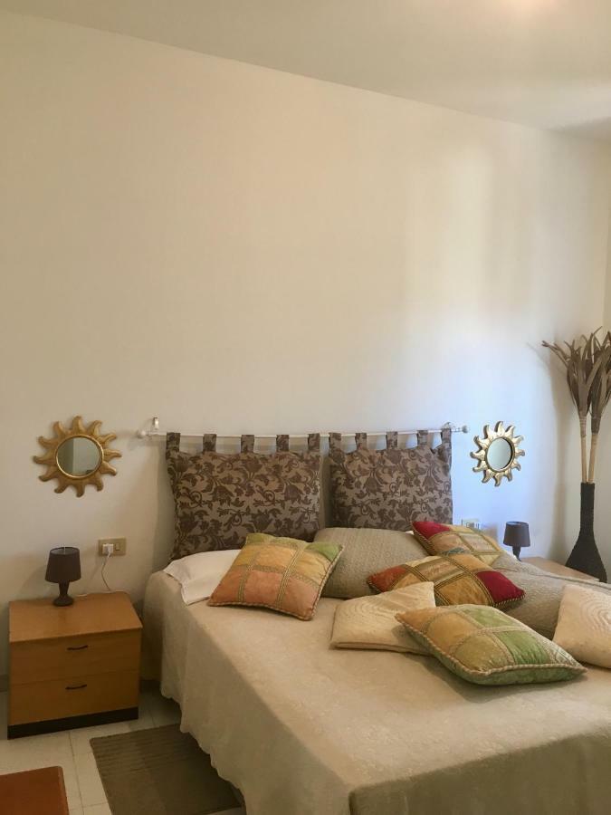 Charlottemaison Panzió Cagliari Kültér fotó