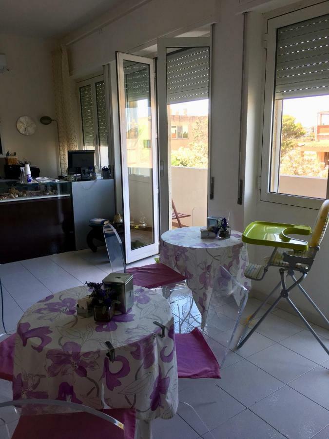 Charlottemaison Panzió Cagliari Kültér fotó
